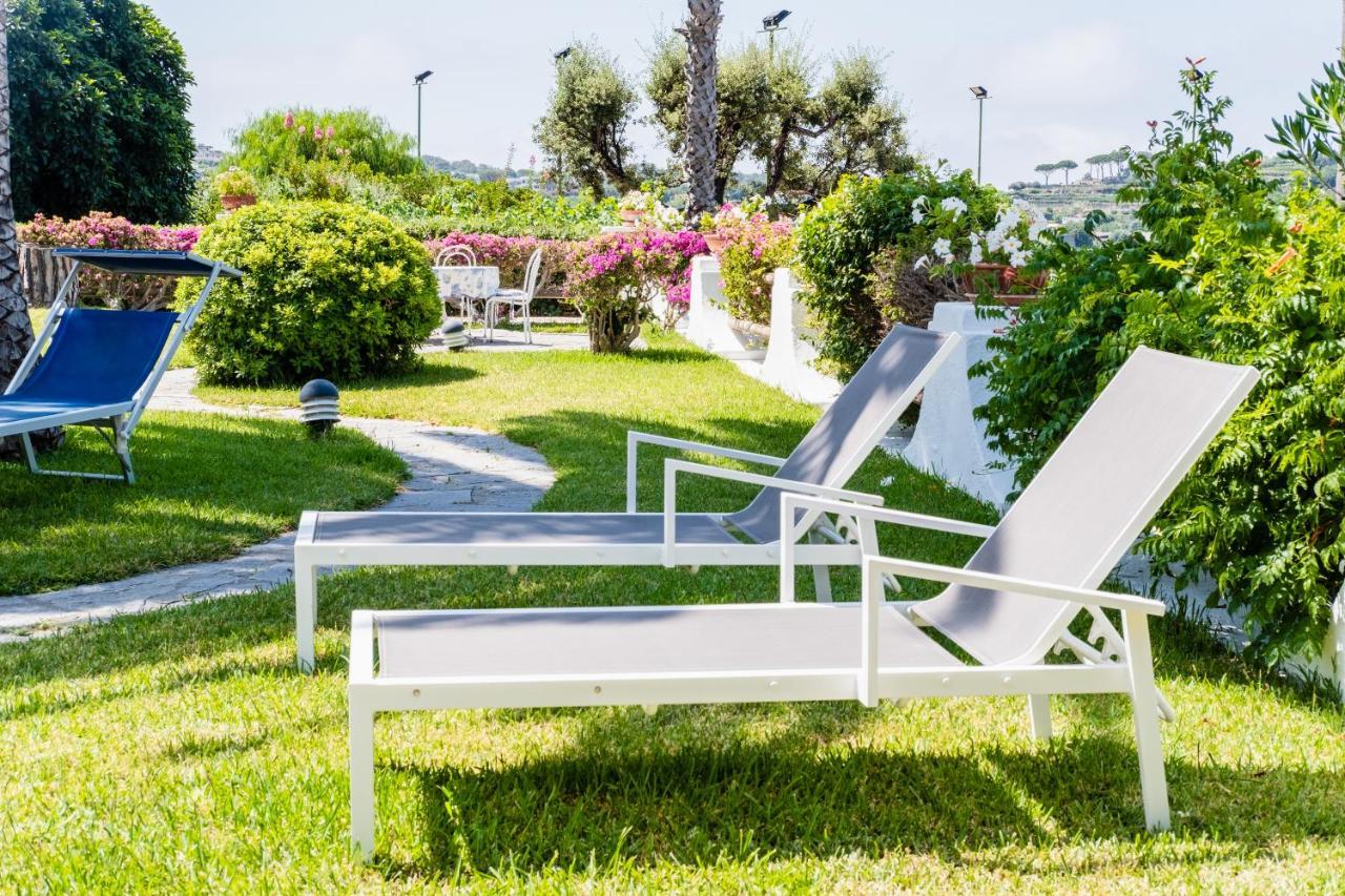 Villetta Con Giardino Esclusivo Di 1000 Mq, Piscina, Tennis, Calcio, Bocce Forio di Ischia Kültér fotó