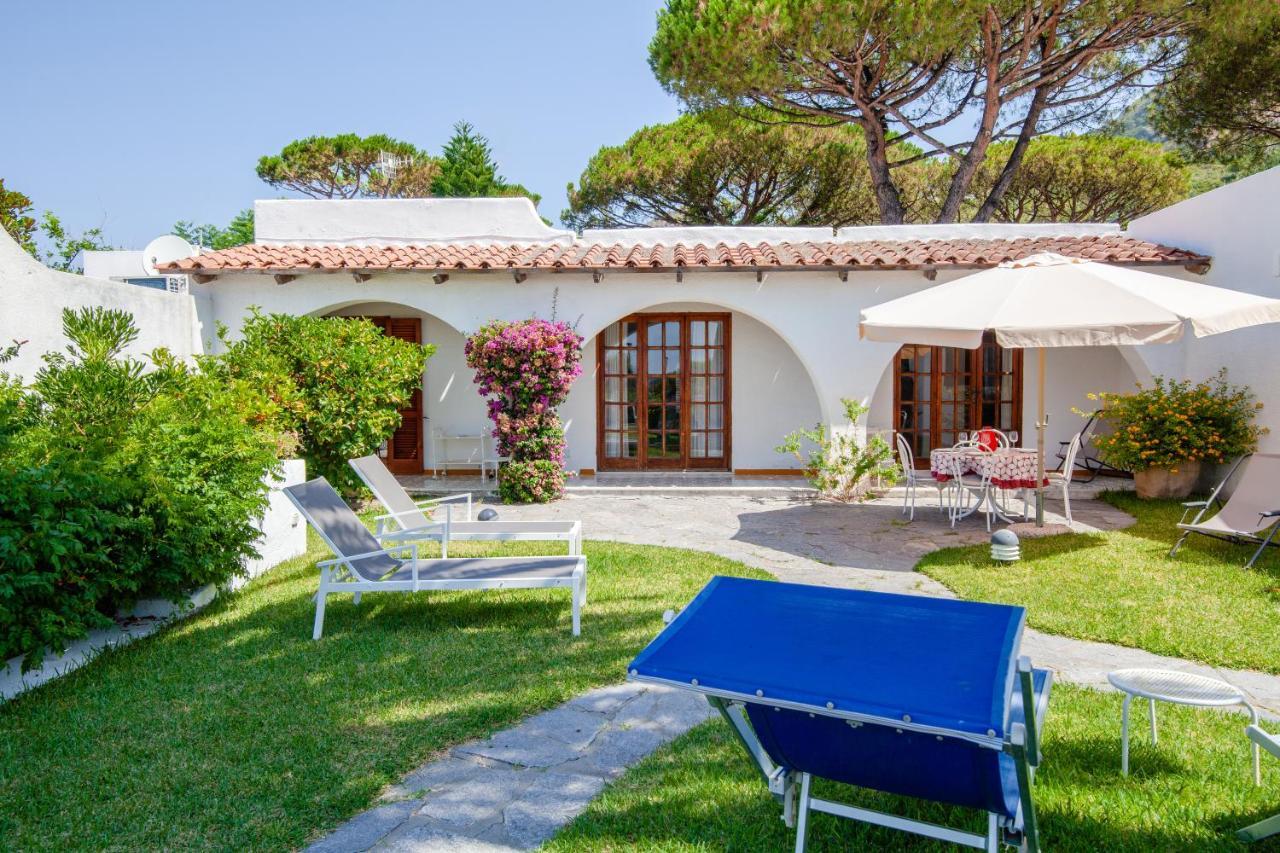 Villetta Con Giardino Esclusivo Di 1000 Mq, Piscina, Tennis, Calcio, Bocce Forio di Ischia Kültér fotó