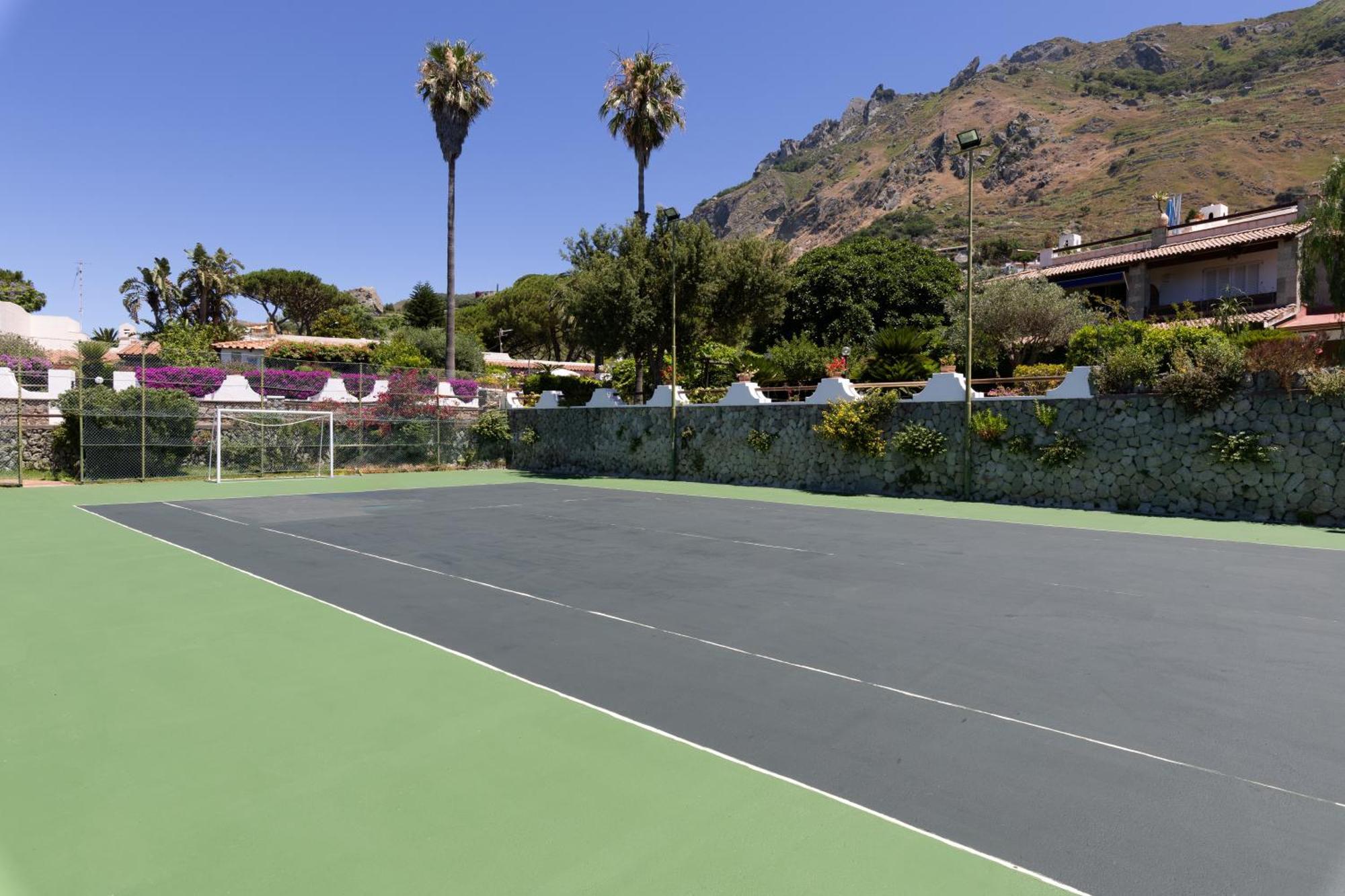 Villetta Con Giardino Esclusivo Di 1000 Mq, Piscina, Tennis, Calcio, Bocce Forio di Ischia Kültér fotó